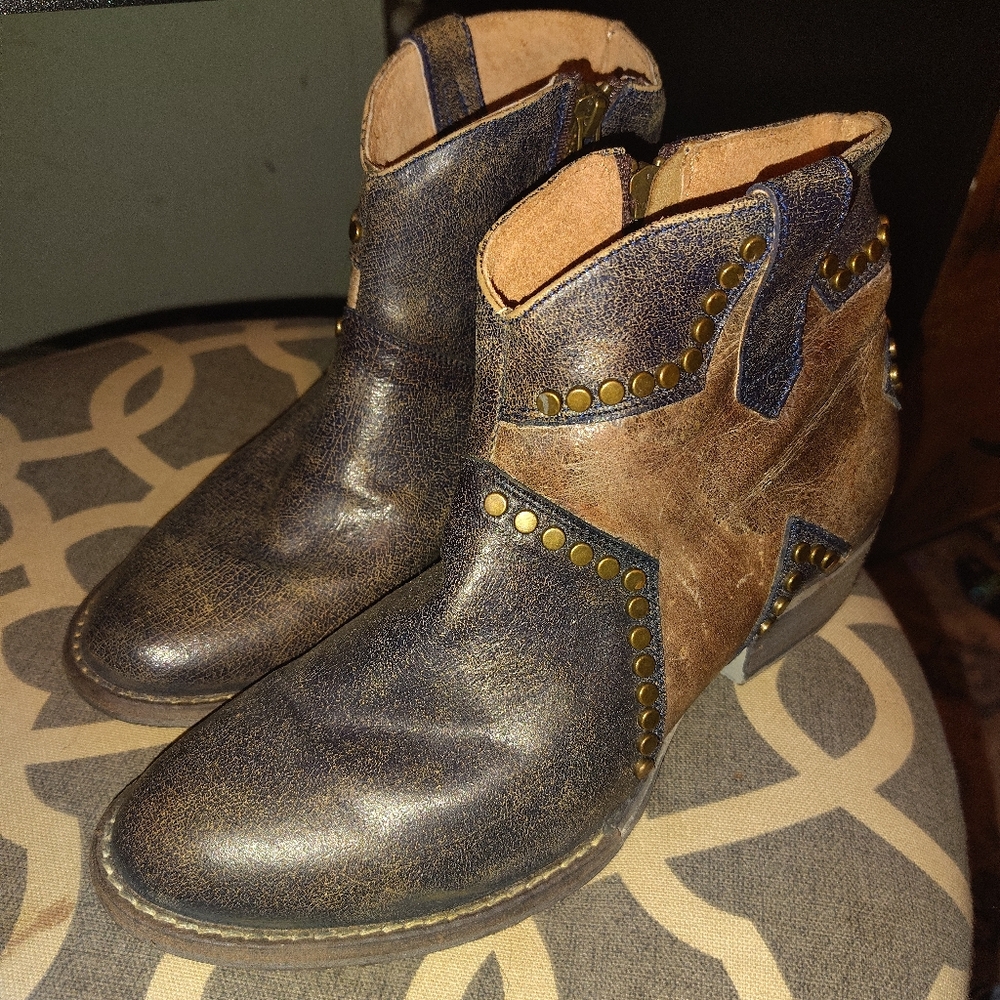 Circle G Star Booties